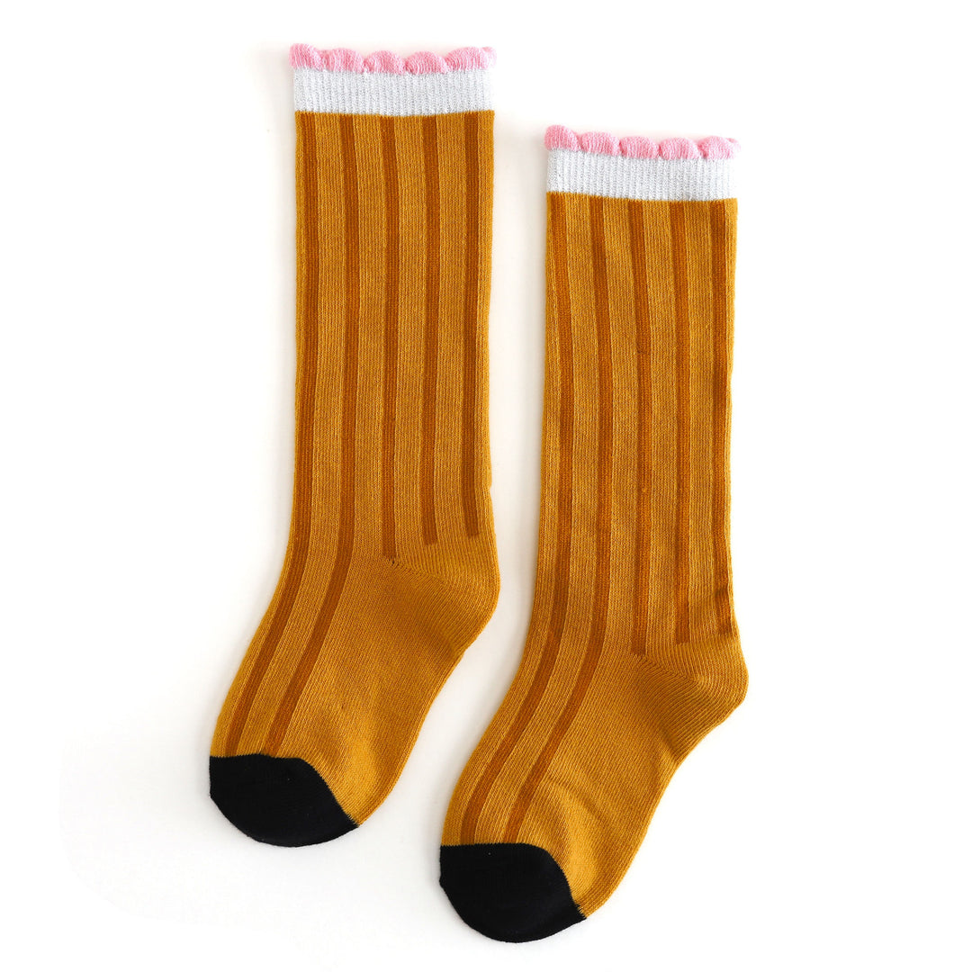 girl's knee high socks with pencil design