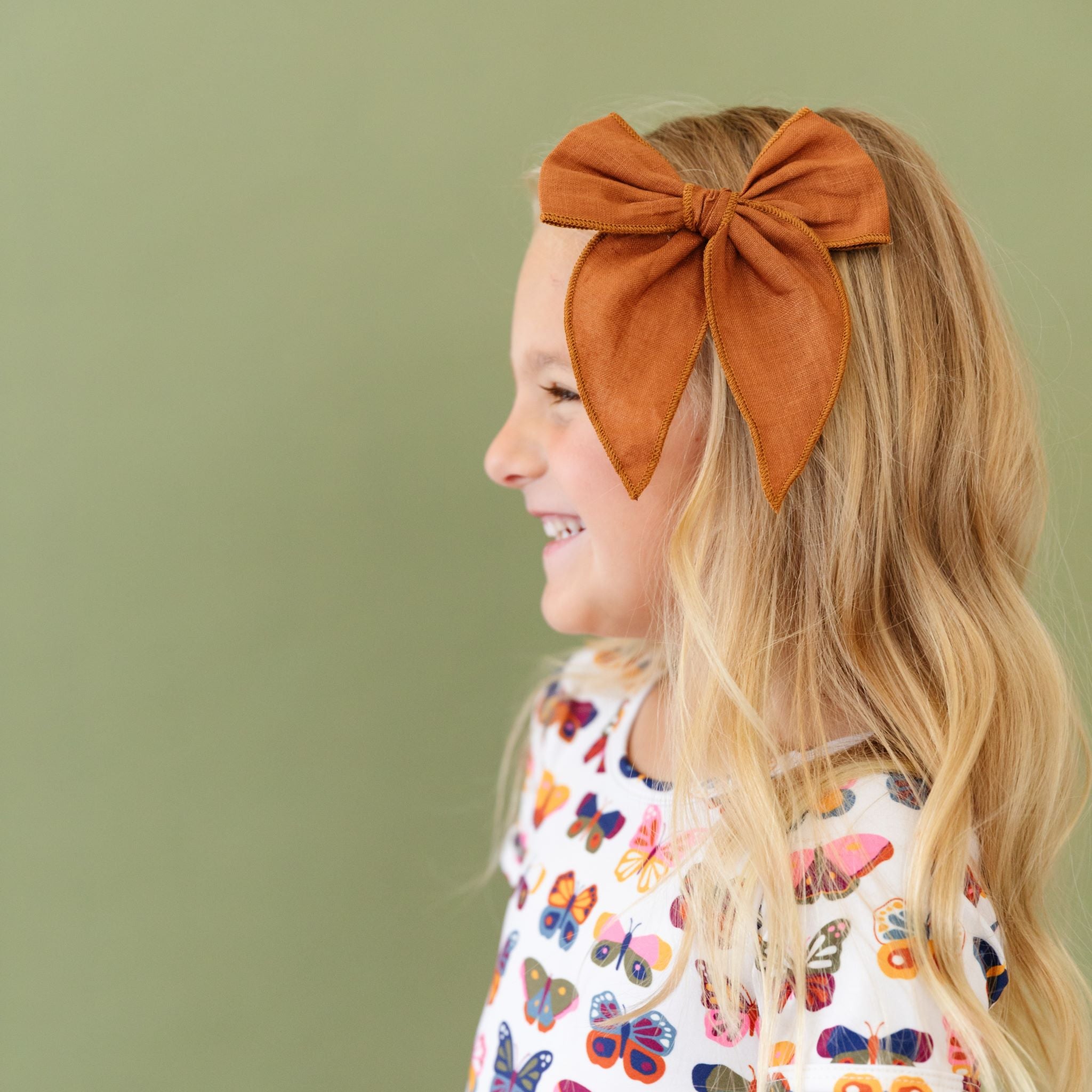 Party Girl Bow - Sugar Almond