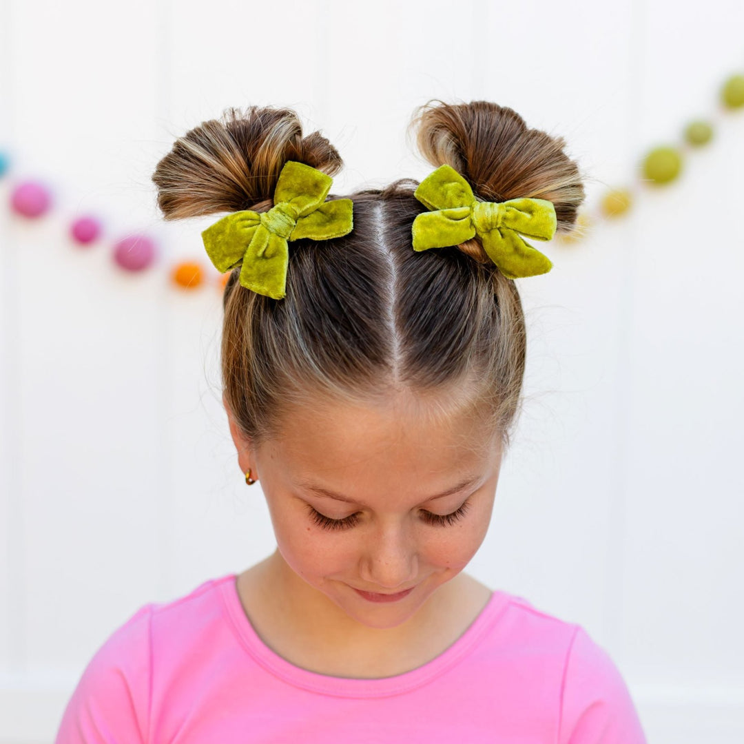 Pigtail Bows - Green Apple Velvet