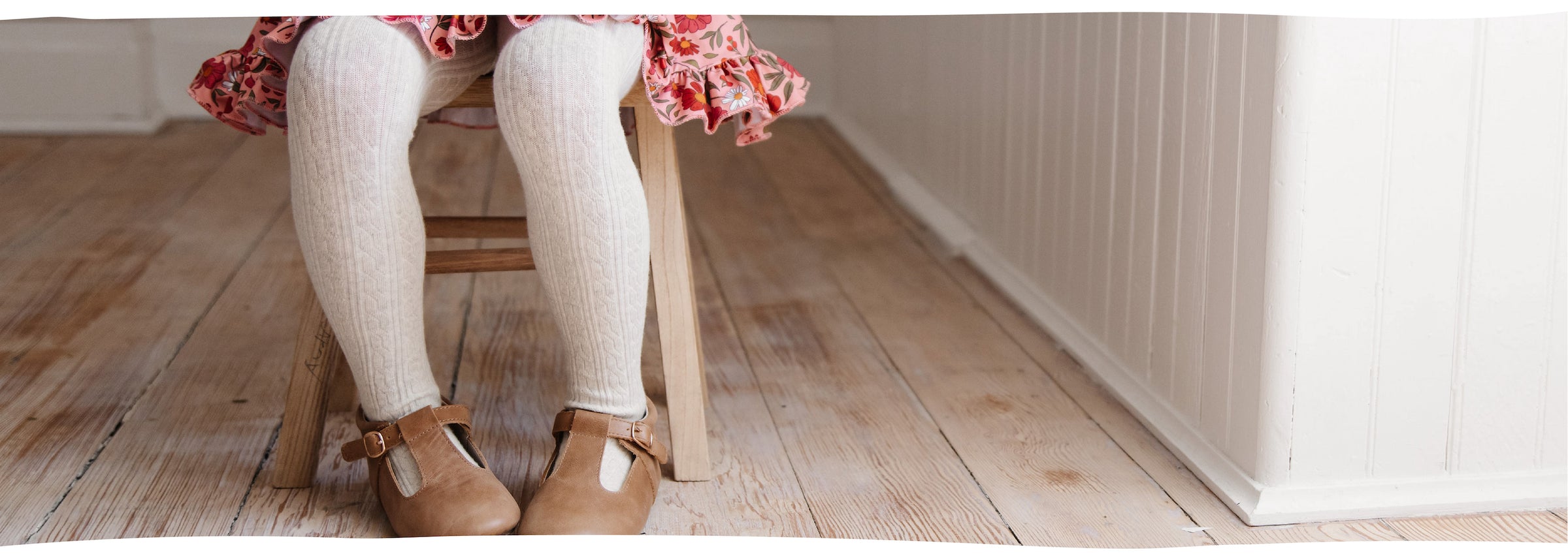 girls neutral cable knit tights