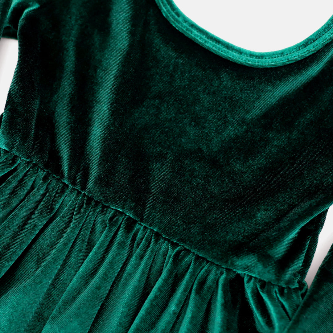 girls green velvet dress details