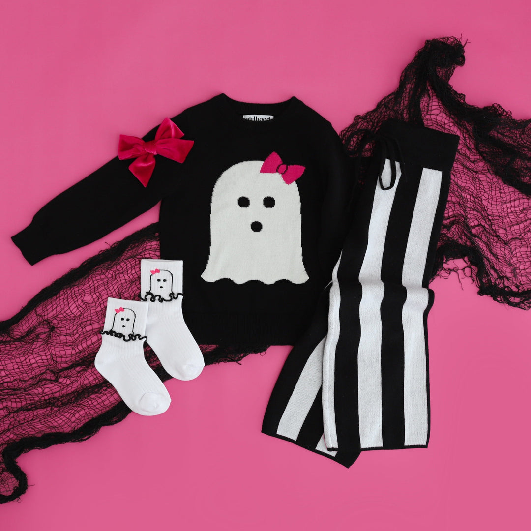 flat lay on hot pink of girls&