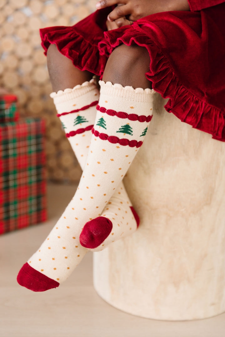 girls christmas tree knee high socks with crimson red details and scallop